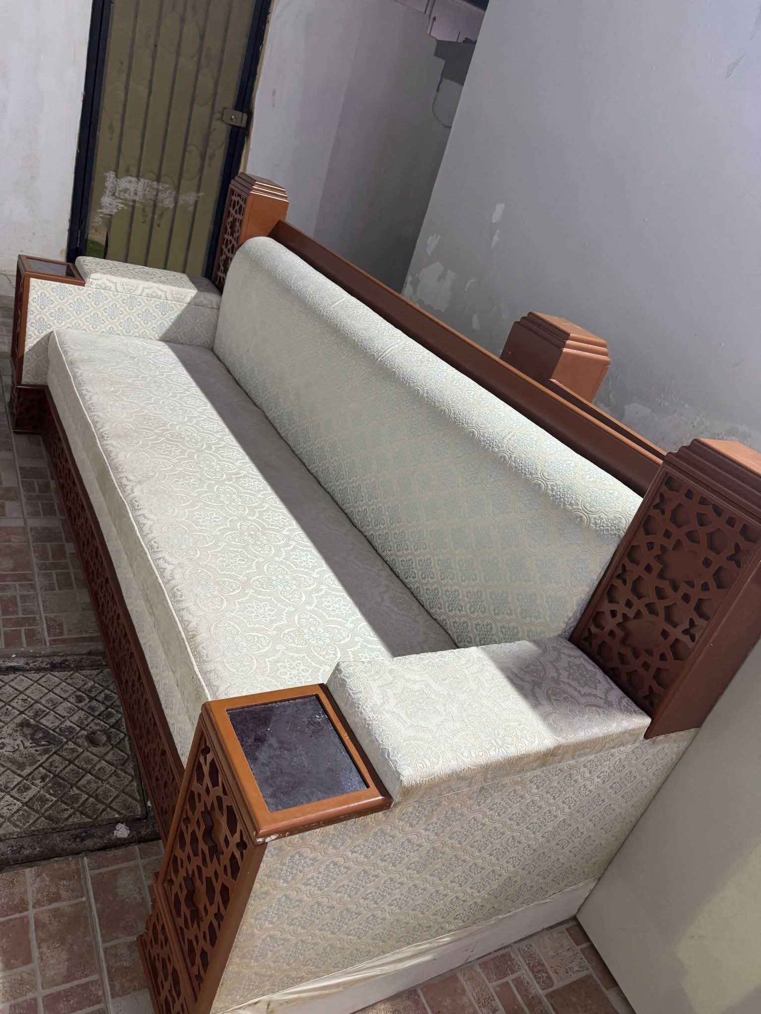 اثاث للبيع بداعي السفر