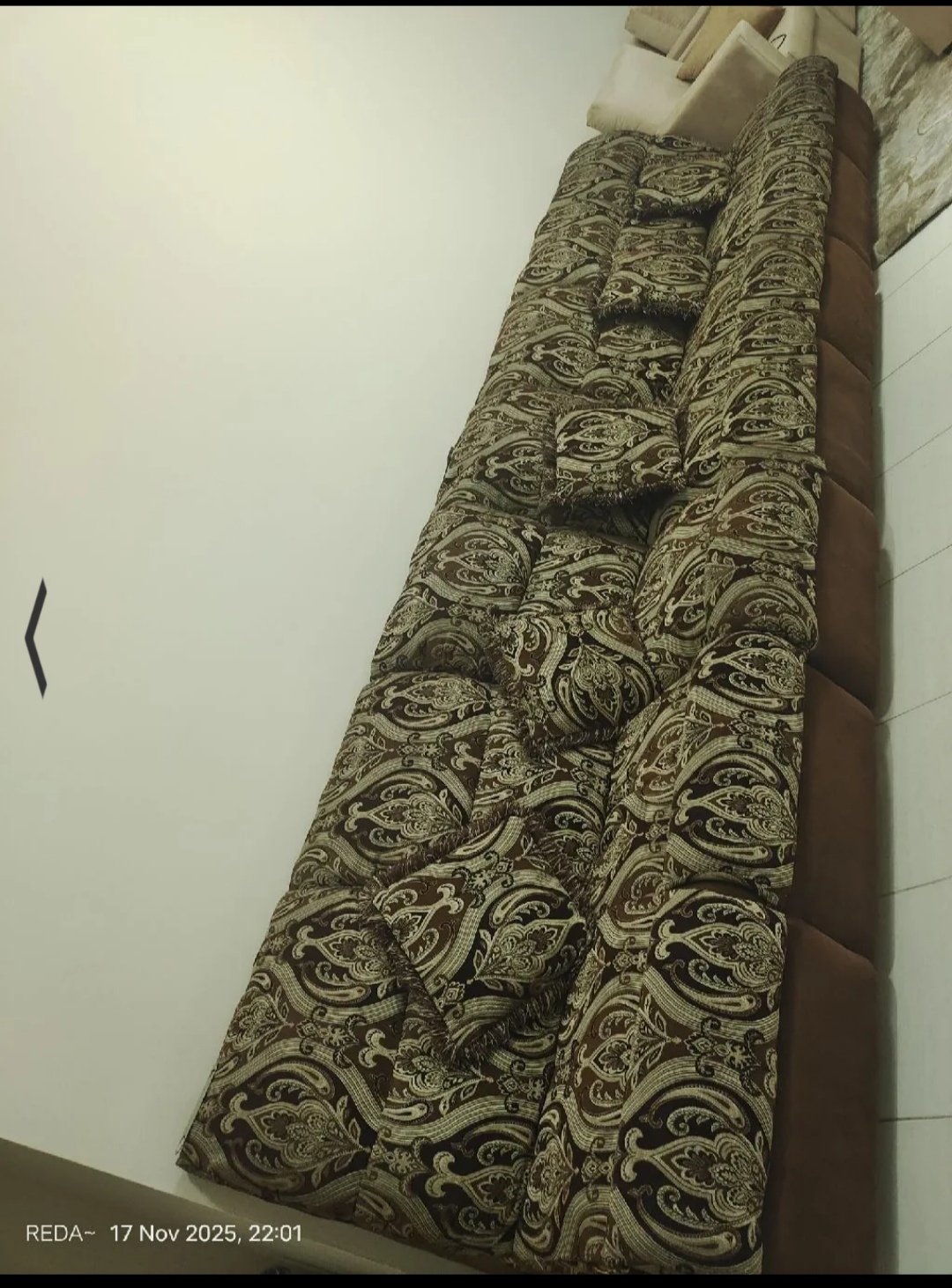 كنب خشب ثقيل للبيع